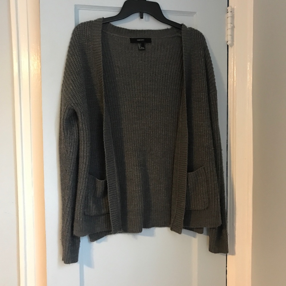 HP🎉Forever 21 Gray Cardigan